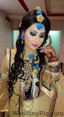 Meenakshi Ahuja Makeover Studio Makeup Artists weddingplz