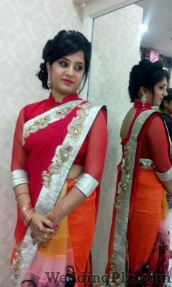 Meenakshi Ahuja Makeover Studio Makeup Artists weddingplz