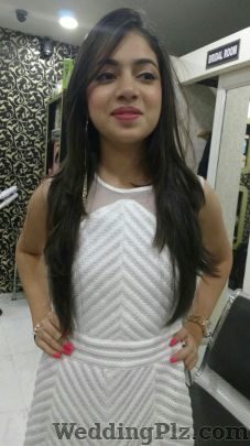 Meenakshi Ahuja Makeover Studio Makeup Artists weddingplz