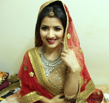 Makeupistry by Sneha Makeup Artists weddingplz