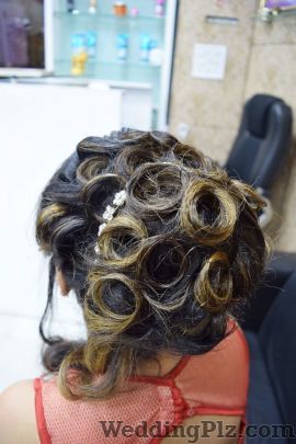 Makemeup Unisex Salon and Makeup Studio by Geeta Kapoor Makeup Artists weddingplz