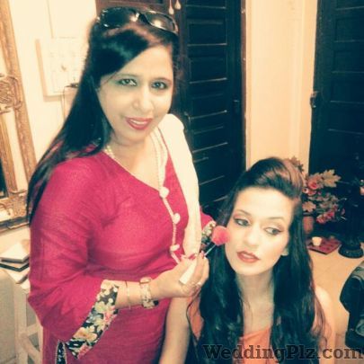 Kaynaat Makeup Studio Makeup Artists weddingplz