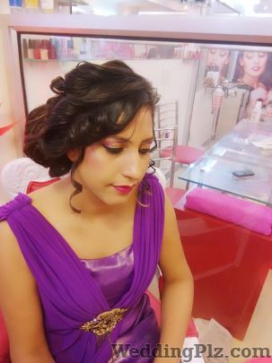 Kaynaat Makeup Studio Makeup Artists weddingplz