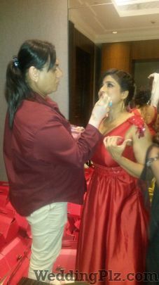 Mohsina Tufail Makeup Artists weddingplz