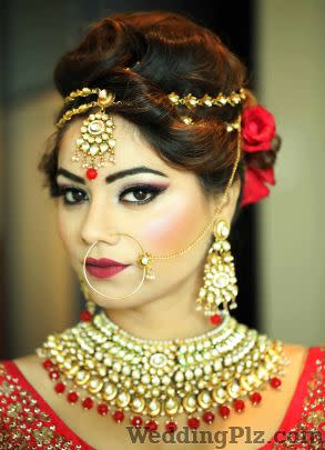 Chandni Makeup Artist Makeup Artists weddingplz