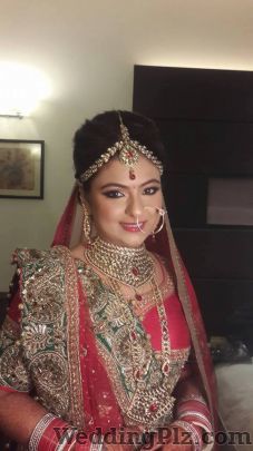 The Signature Designer Makeovers Makeup Artists weddingplz