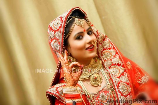 The Signature Designer Makeovers Makeup Artists weddingplz