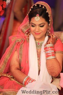 The Signature Designer Makeovers Makeup Artists weddingplz