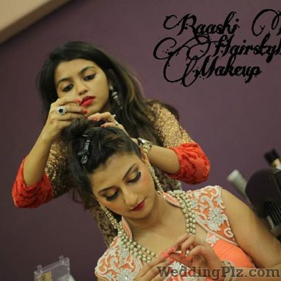 Raashi Thakars Hairstyling And Makeup Makeup Artists weddingplz