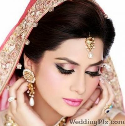 Thanmayi Makeovers Studio Makeup Artists weddingplz