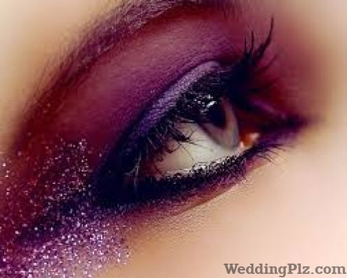 Thanmayi Makeovers Studio Makeup Artists weddingplz