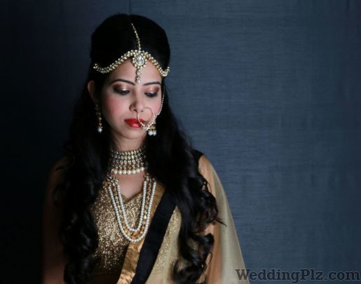 Disha Pamnani Makeup Artist Makeup Artists weddingplz
