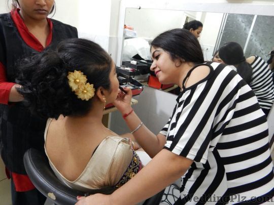 Disha Pamnani Makeup Artist Makeup Artists weddingplz