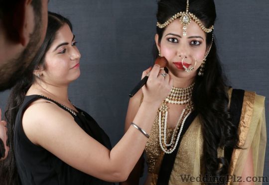 Disha Pamnani Makeup Artist Makeup Artists weddingplz