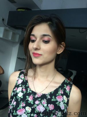 Disha Pamnani Makeup Artist Makeup Artists weddingplz