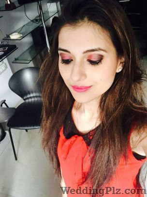 Disha Pamnani Makeup Artist Makeup Artists weddingplz