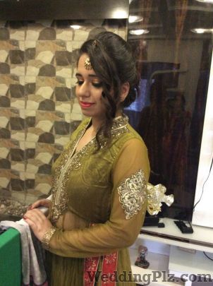 Disha Pamnani Makeup Artist Makeup Artists weddingplz