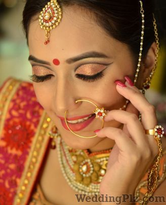 Nupur Makeup Artist Makeup Artists weddingplz
