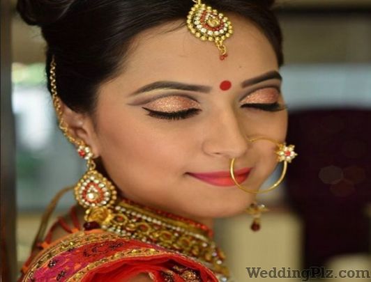 Nupur Makeup Artist Makeup Artists weddingplz