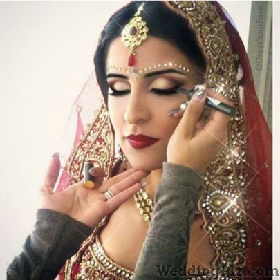 Shivali Makeovers Makeup Artists weddingplz