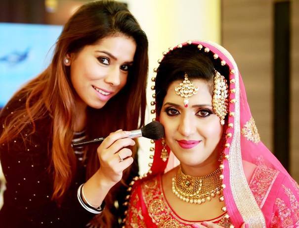 Annie Gogia Make Up Artist Makeup Artists weddingplz