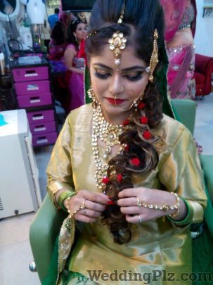 Inaya Makeovers By Neha Gupta Makeup Artists weddingplz