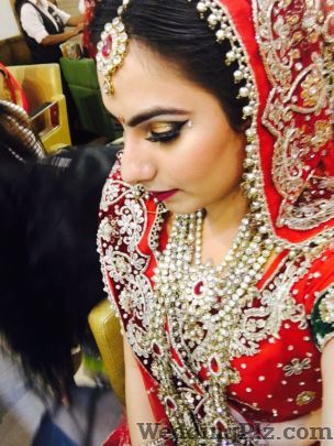 Inaya Makeovers By Neha Gupta Makeup Artists weddingplz