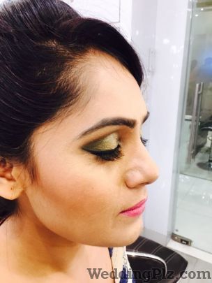 Inaya Makeovers By Neha Gupta Makeup Artists weddingplz