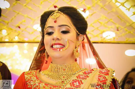 Makeup by Vanya Arora Makeup Artists weddingplz