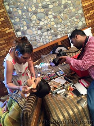 Makeup Artistry by Amrita and Sonia Makeup Artists weddingplz