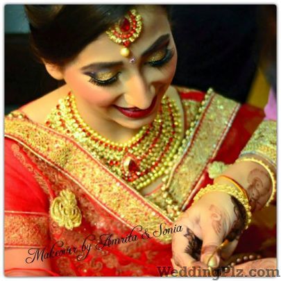 Makeup Artistry by Amrita and Sonia Makeup Artists weddingplz