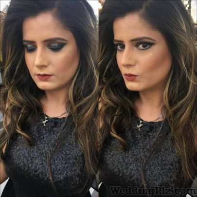 Maquillage by Anuradha Makeup Artists weddingplz