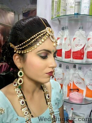 Ashwini Deshmukh Makeup Artists Makeup Artists weddingplz