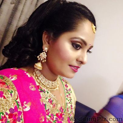 Smita Nirbhavane Makeup Artists weddingplz