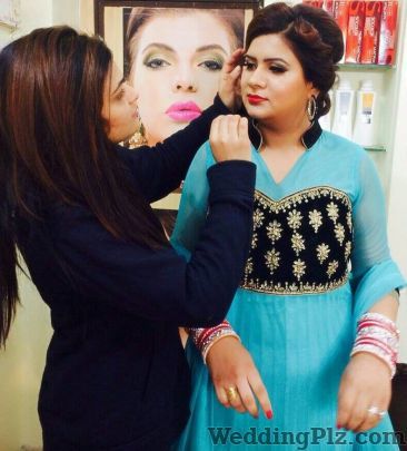 Ekta Makeup Artist Makeup Artists weddingplz