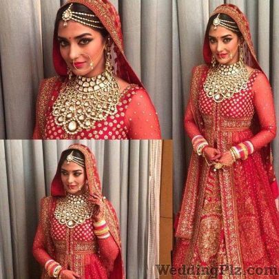 Glowup Makeup Artists weddingplz