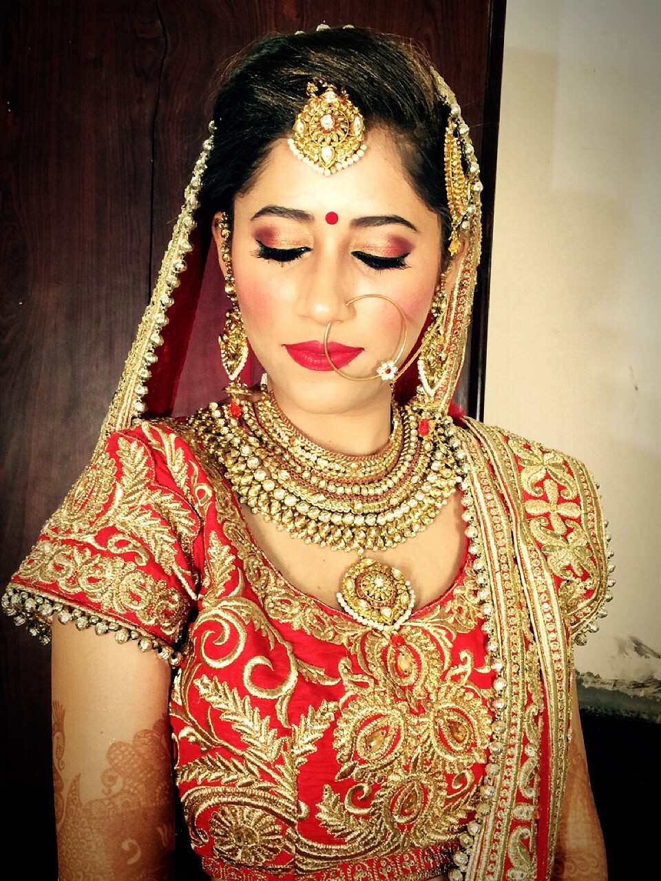 Glowup Makeup Artists weddingplz