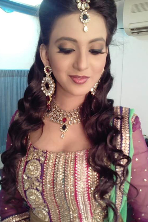 Glowup Makeup Artists weddingplz