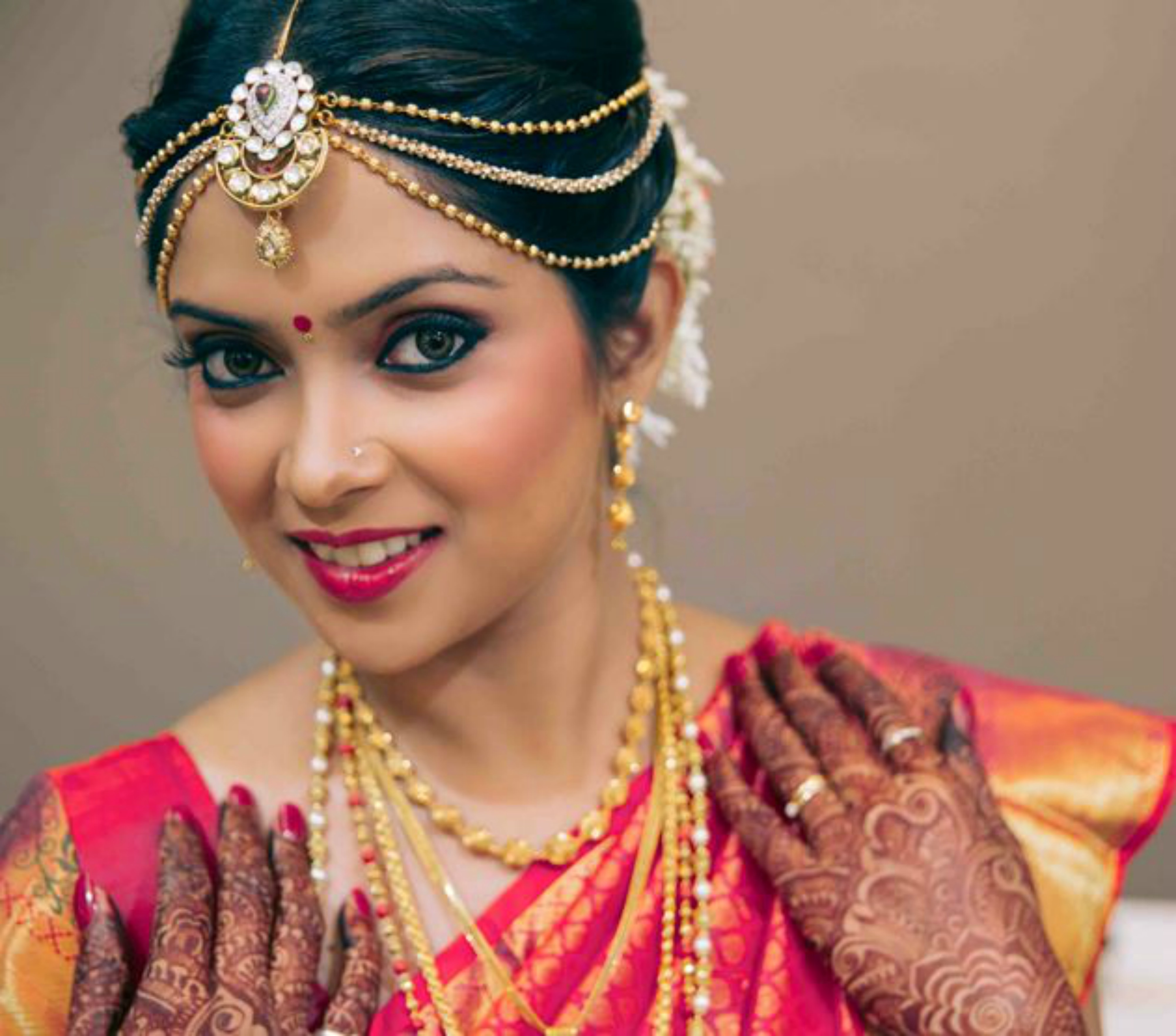 Glowup Makeup Artists weddingplz