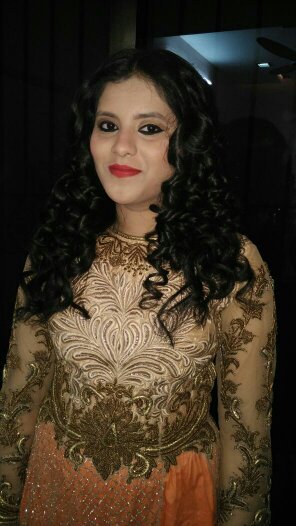 Glowup Makeup Artists weddingplz