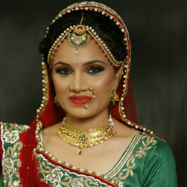 Glowup Makeup Artists weddingplz