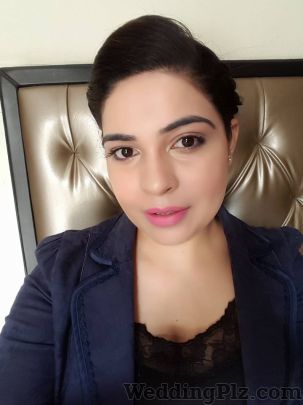 Priyanka Kumar Makeovers Makeup Artists weddingplz