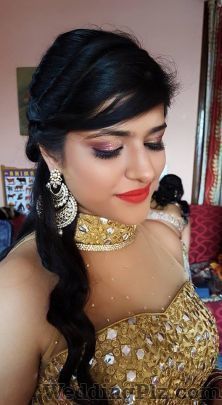 Priyanka Kumar Makeovers Makeup Artists weddingplz