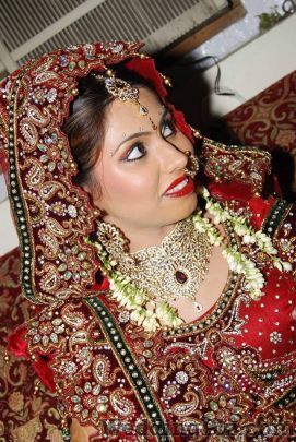 Priyanka Kumar Makeovers Makeup Artists weddingplz