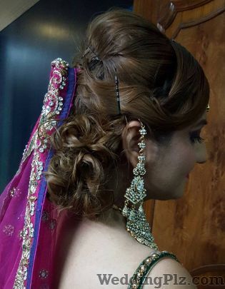 Priyanka Kumar Makeovers Makeup Artists weddingplz