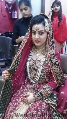 Look Good by Devika Makeup Artists weddingplz