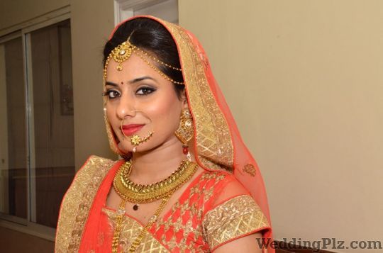 Look Good by Devika Makeup Artists weddingplz