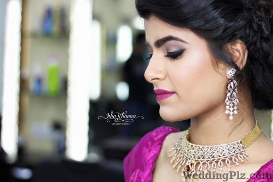 Isha Khanna Makeup Artist Makeup Artists weddingplz