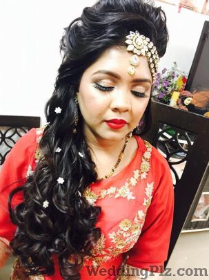 Preeti Makeup Artist Makeup Artists weddingplz
