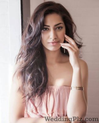 Simone Chakravarty Makeup Artists weddingplz